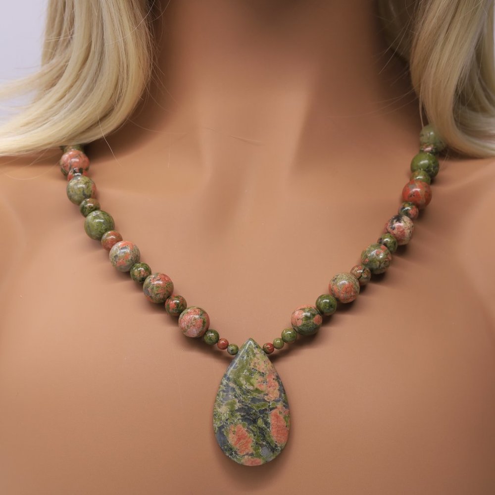 🎉Host Pick🎉 Natural Unakite Necklace 3 Piece Set. - Picture 6 of 7